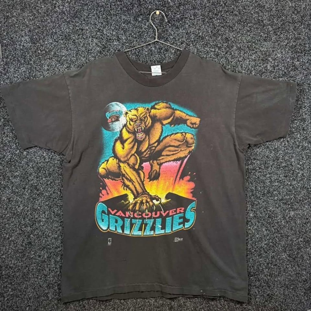 Vintage 1995 Rare Vancouver Grizzlies Salem Super Hero NBA T-Shirt XL